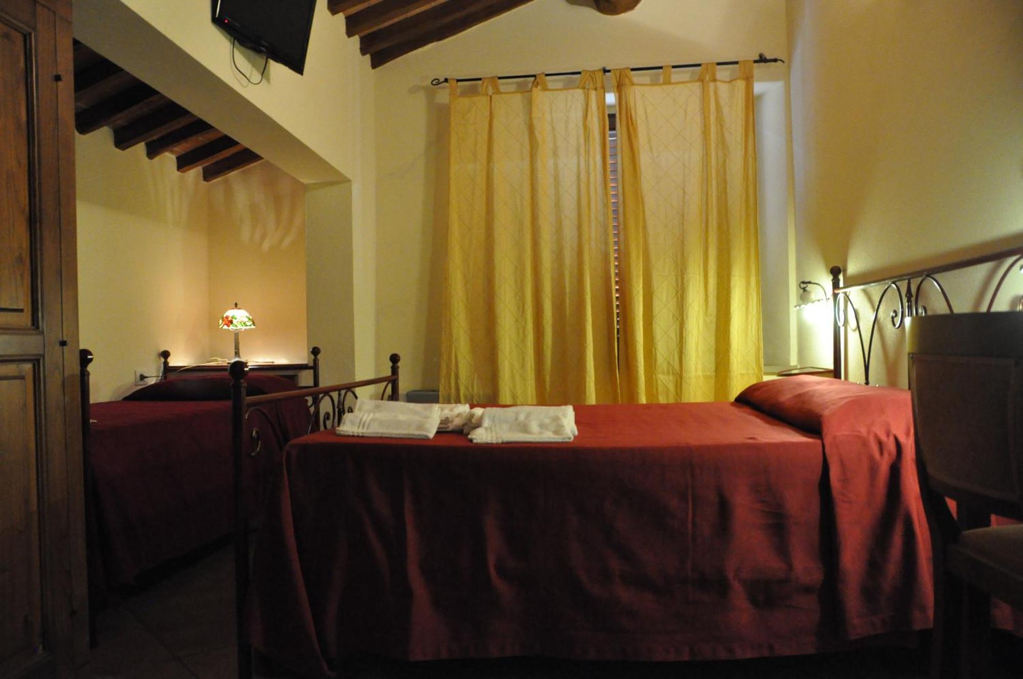 Bed & Breakfast Suvereto Bilik gambar